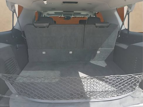 Used 2018 GMC Yukon XL SLT w/ Open Road Package AWD/4WD image 33