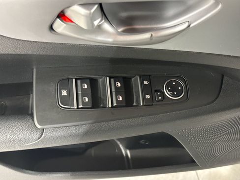 Certified 2022 Kia Forte LXS w/ LXS Technology Package FWD image 16