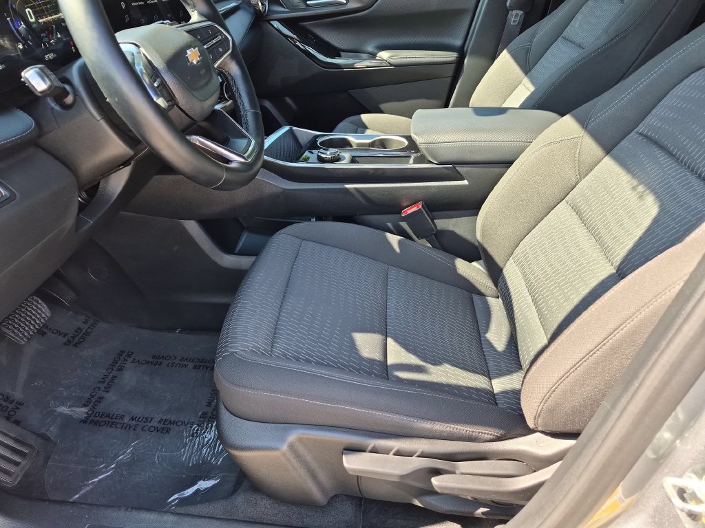 Used 2026 Chevrolet Equinox LT FWD image 24