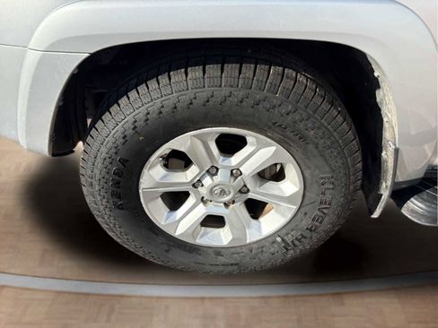 Used 2016 Toyota 4Runner SR5 image 34