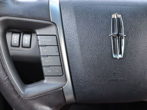 Used 2012 Lincoln MKS AWD image 7