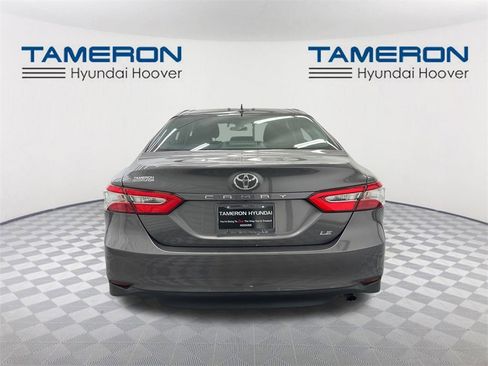 Used 2020 Toyota Camry LE image 4