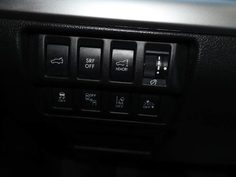 Used 2017 Subaru Outback 2.5i Premium image 14