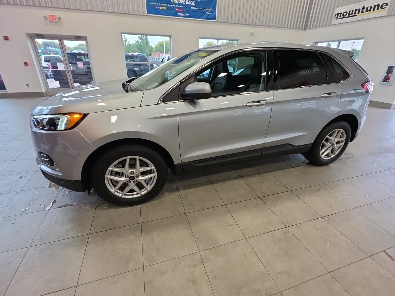 Used 2024 Ford Edge SEL w/ Convenience Package AWD/4WD image 14