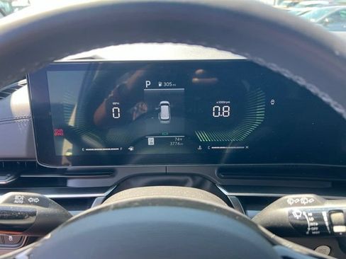 Certified 2026 Kia Carnival FWD image 17