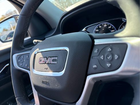 Certified 2023 GMC Acadia SLT w/ Elevation Edition image 13