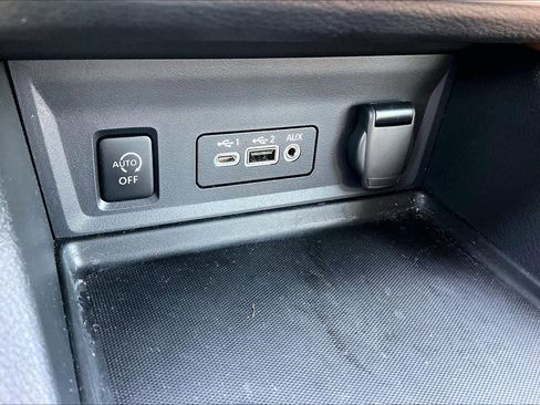 Certified 2025 Nissan Sentra SV w/ SV Premium Package image 31