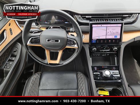 Used 2025 Jeep Grand Cherokee L Summit AWD/4WD image 12
