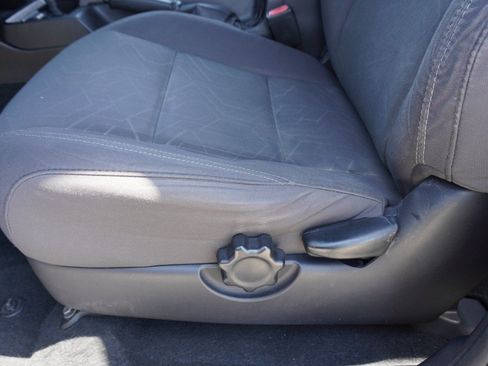 Used 2016 Toyota Tacoma TRD Sport w/ Towing Package RWD image 23