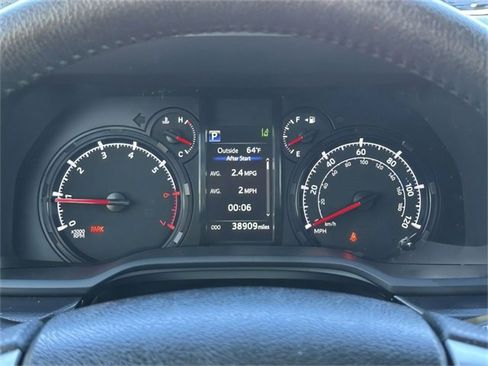 Used 2024 Toyota 4Runner SR5 image 16