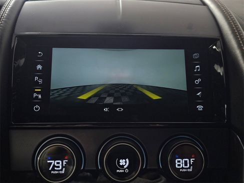 Used 2018 Jaguar F-TYPE R image 27