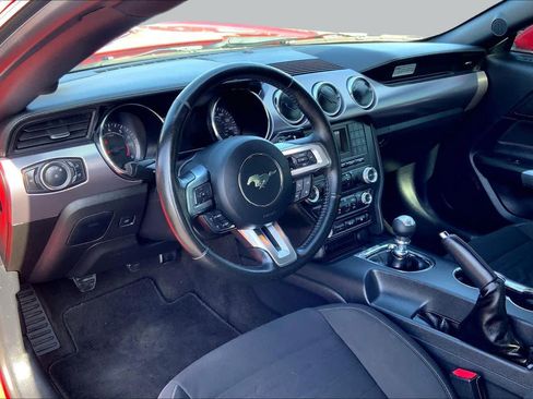 Used 2015 Ford Mustang GT RWD image 13