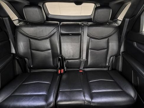 Used 2025 Cadillac XT5 Luxury FWD image 13