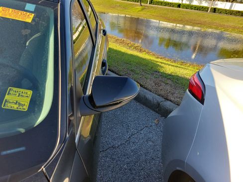 Used 2023 Hyundai Elantra Limited w/ Cargo Package image 24