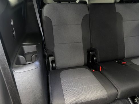 Certified 2023 Chevrolet Traverse LT image 32