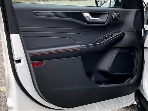 Certified 2023 Ford Escape ST-Line Select w/ Tech Pack #2 image 21