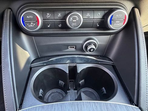 Used 2024 Alfa Romeo Stelvio Sprint AWD/4WD image 24