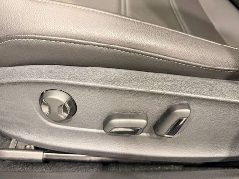 Used 2022 Volkswagen Passat 2.0T SE image 39