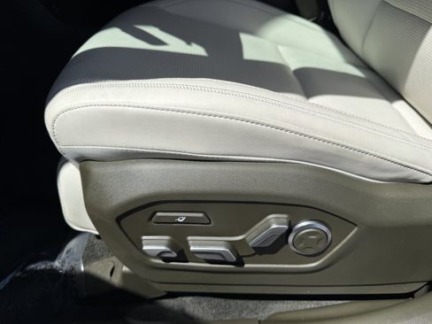 Used 2024 Hyundai Santa Fe Calligraphy image 36