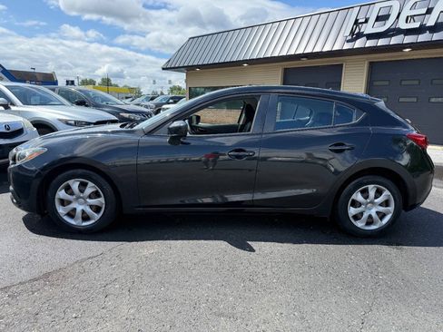 Used 2016 MAZDA MAZDA3 i Sport FWD image 8