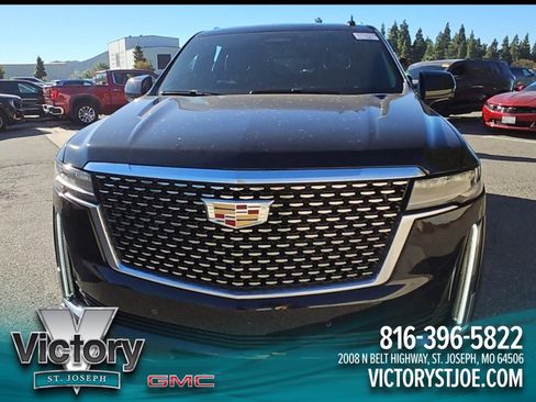 Used 2023 Cadillac Escalade Premium Luxury image 7