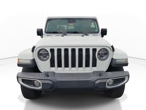 Used 2021 Jeep Gladiator Overland AWD/4WD image 2