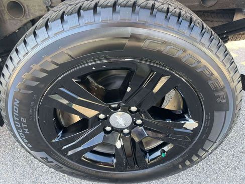 Used 2018 Chevrolet Silverado 1500 Custom w/ Custom Convenience Package image 33