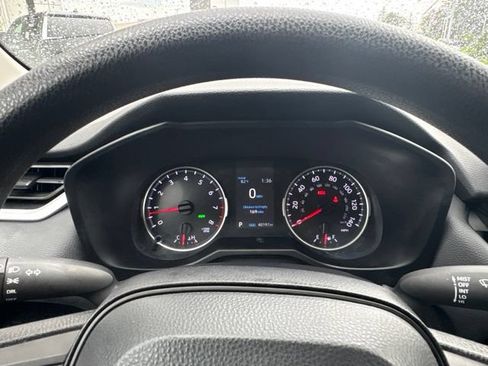 Used 2022 Toyota RAV4 LE AWD/4WD image 13