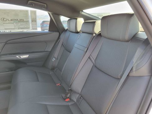 Certified 2026 Lexus ES 350e w/ Convenience Package FWD image 17