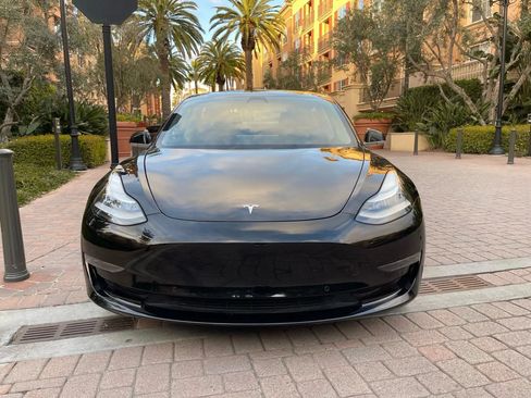 Used 2019 Tesla Model 3 Long Range RWD image 3