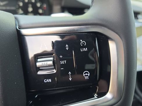 Used 2026 Land Rover Discovery Sport Landmark AWD/4WD image 18