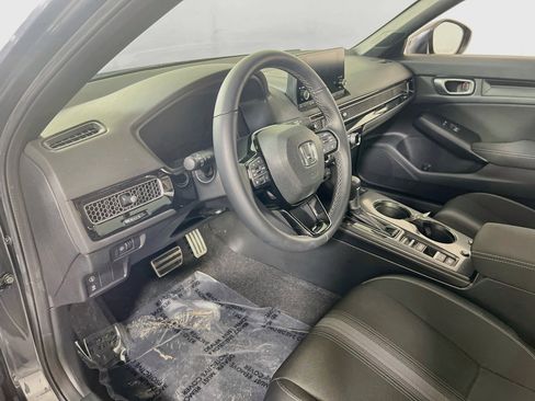 Used 2023 Honda Civic Sport image 9