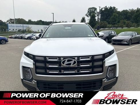 Used 2025 Hyundai Santa Cruz Limited AWD/4WD image 12
