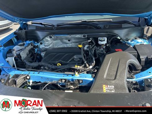 Certified 2025 Chevrolet Trax RS w/ Driver Confidence Package FWD image 11