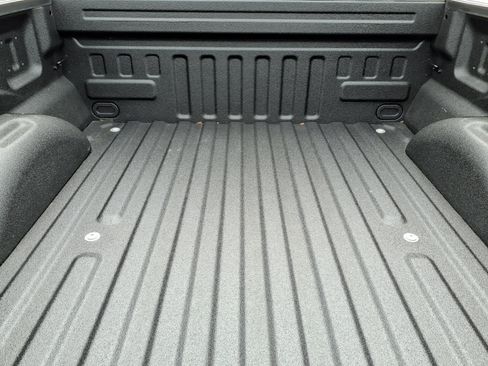 Used 2022 Ford F150 Lariat w/ Equipment Group 502A High image 20