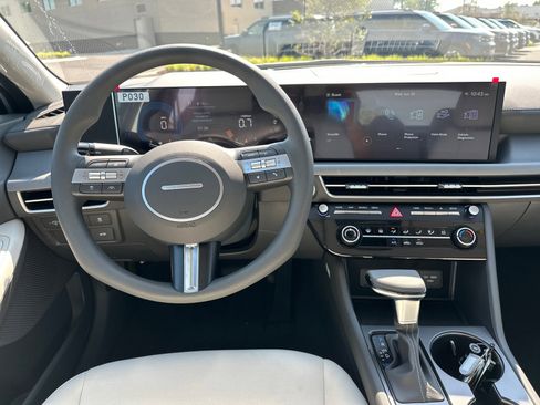 New 2025 Hyundai Sonata SE image 16