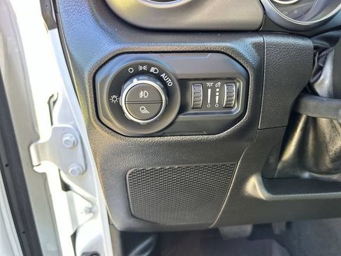 Used 2022 Jeep Gladiator Sport AWD/4WD image 17