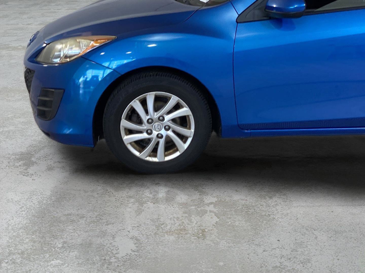 Used 2012 MAZDA MAZDA3 i Touring FWD image 9