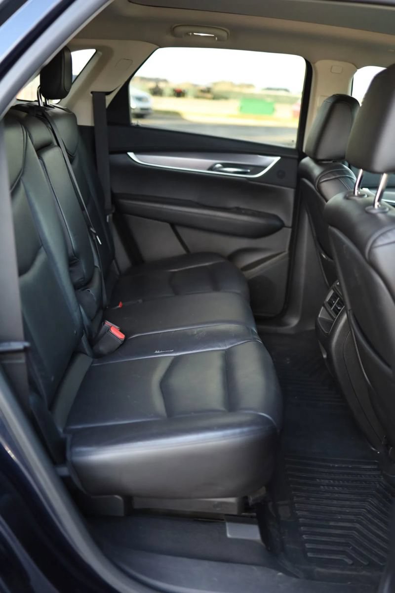Used 2017 Cadillac XT5 Luxury w/ Driver Awareness Package AWD/4WD image 46