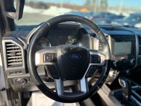 Used 2017 Ford F150 Platinum w/ Equipment Group 701A Luxury image 28