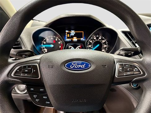 Used 2019 Ford Escape SE image 13