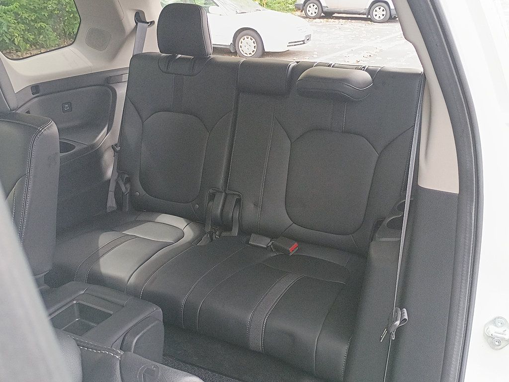 Certified 2023 Honda Pilot Touring image 13