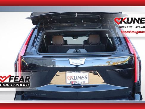 Used 2024 Cadillac Escalade ESV Sport Platinum w/ LPO, ONYX Package image 34