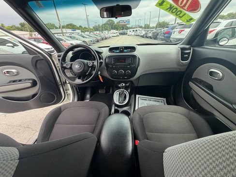 Used 2016 Kia Soul FWD image 18