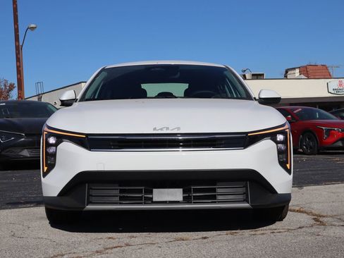 New 2025 Kia K4 EX FWD image 2