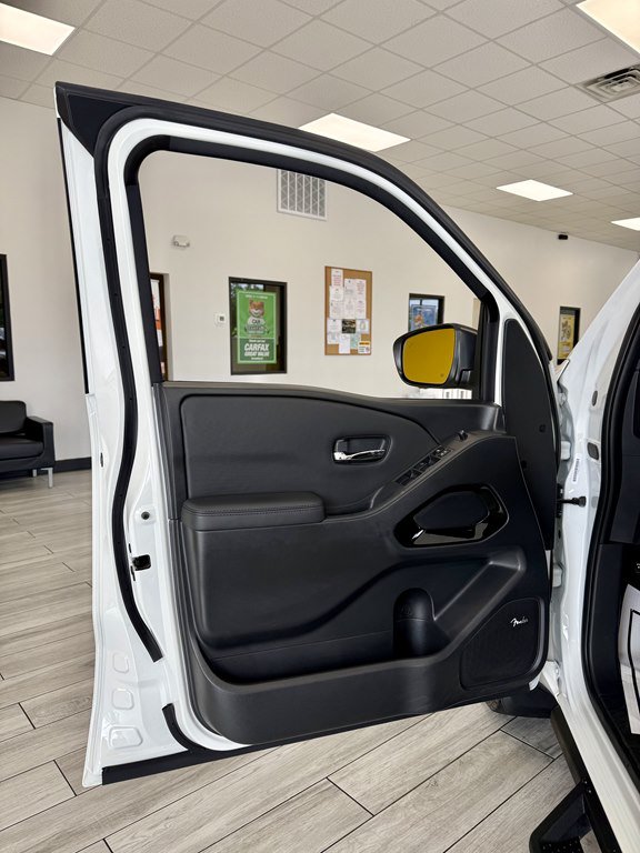 Used 2022 Nissan Frontier Pro-X w/ Pro-X Premium Package RWD image 15