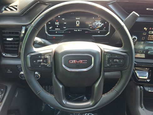 Used 2025 GMC Sierra 2500 AT4 w/ AT4 Preferred Package AWD/4WD image 23