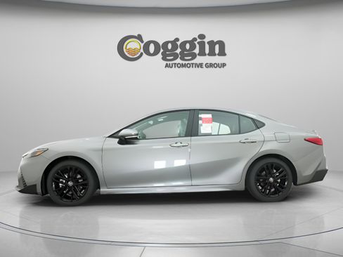 New 2026 Toyota Camry SE FWD image 6