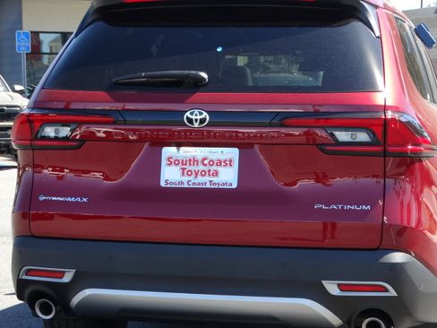 New 2026 Toyota Grand Highlander Platinum image 7