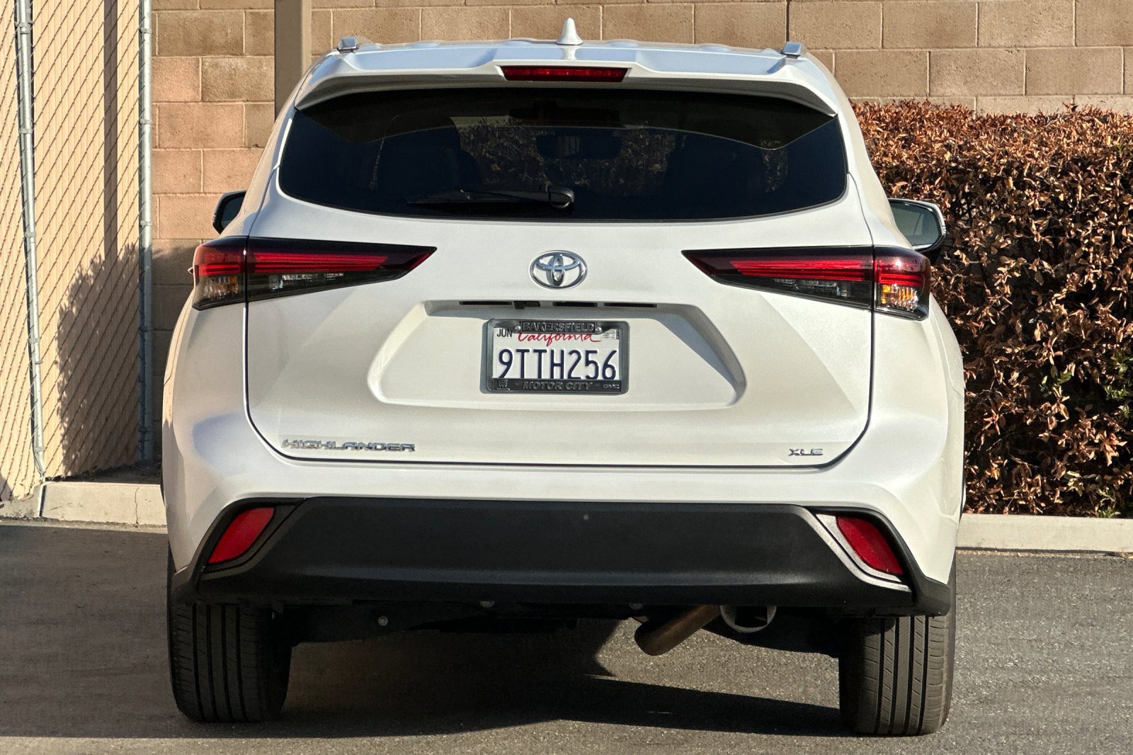 Used 2025 Toyota Highlander XLE FWD image 5